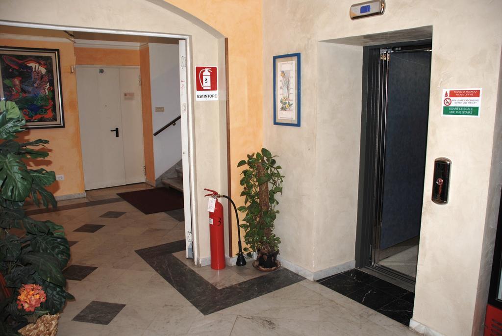Hotel Annunziata Massa  Bagian luar foto